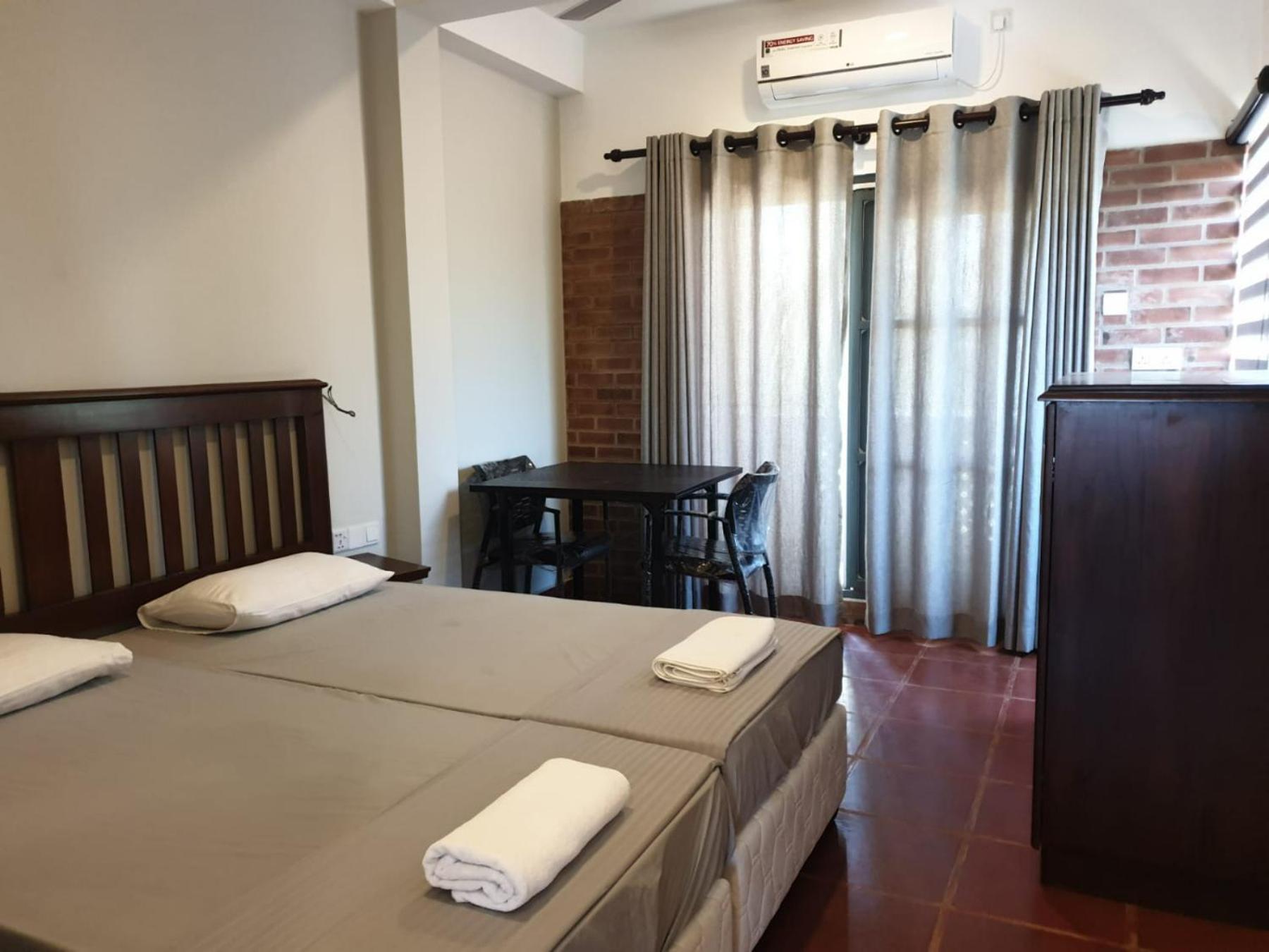 ホテル Janishi Residencies ネゴンボ エクステリア 写真